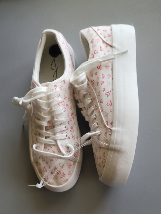 Joie Shoes - Joie Huxley Hearts Print Canvas Platform Sneakers Sz 8.5